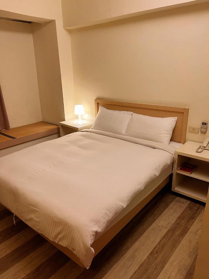 Hwa Hong Hotel Каосюн Екстериор снимка