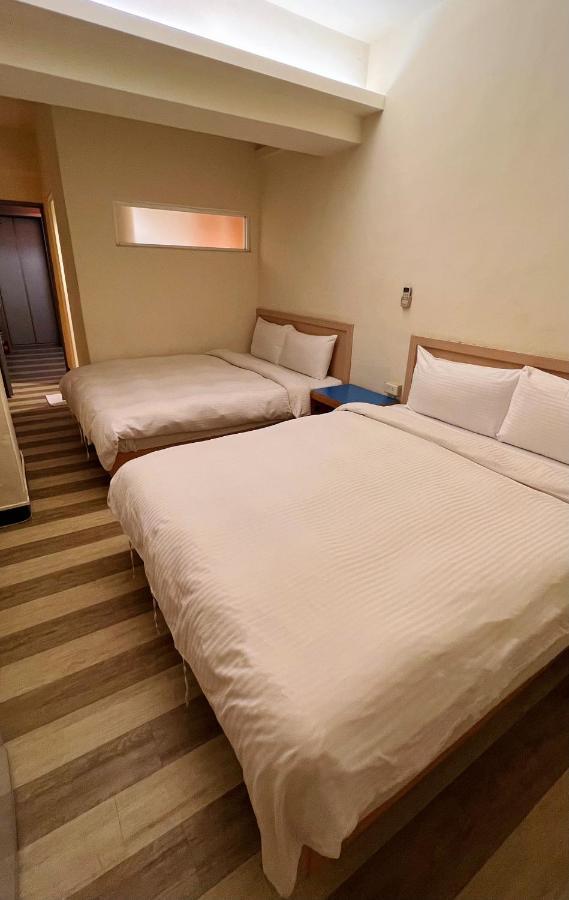 Hwa Hong Hotel Каосюн Екстериор снимка