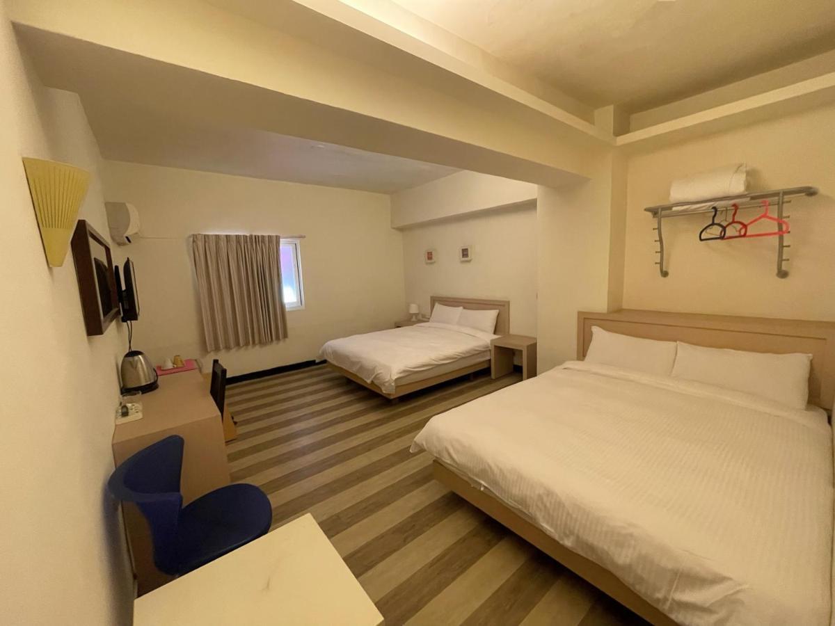 Hwa Hong Hotel Каосюн Екстериор снимка