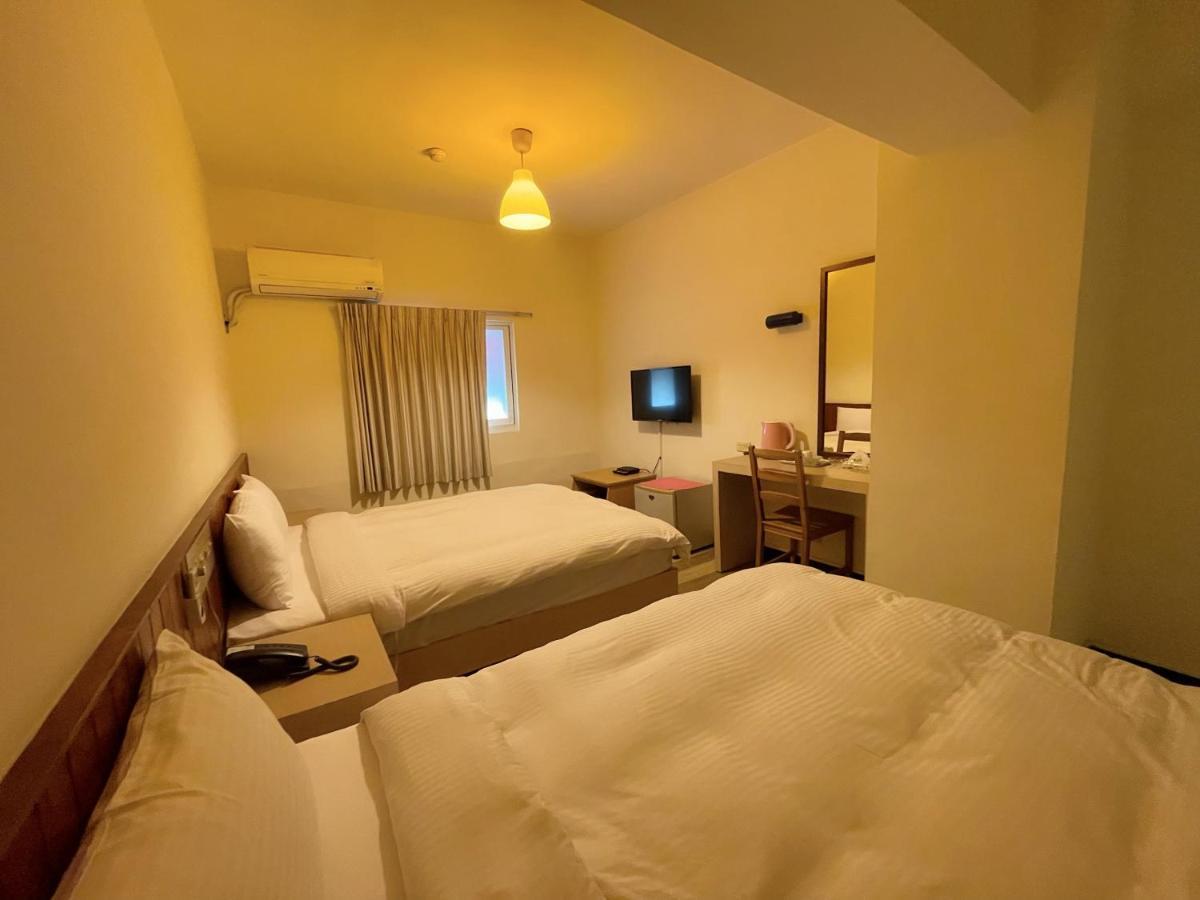Hwa Hong Hotel Каосюн Екстериор снимка