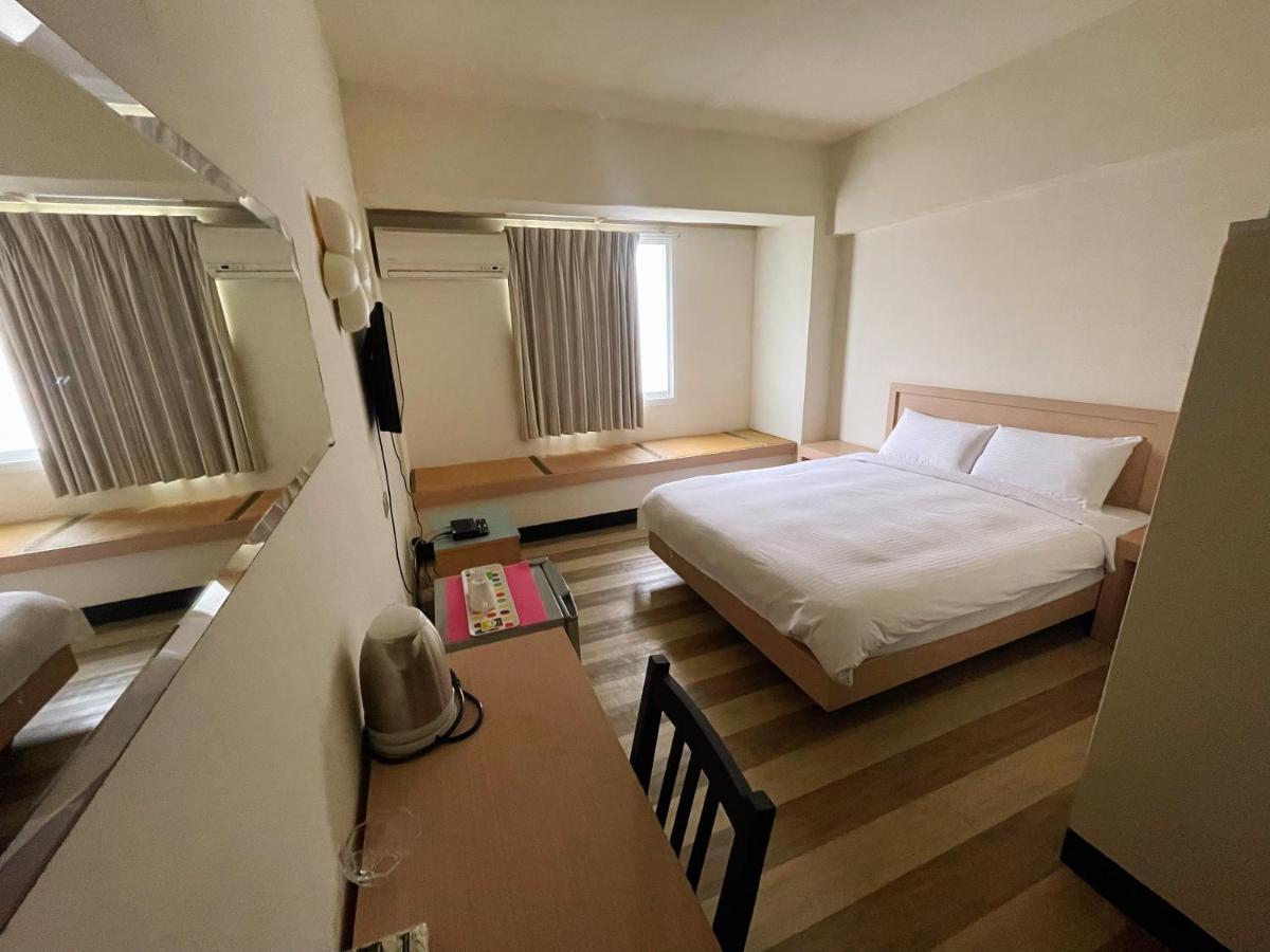 Hwa Hong Hotel Каосюн Екстериор снимка