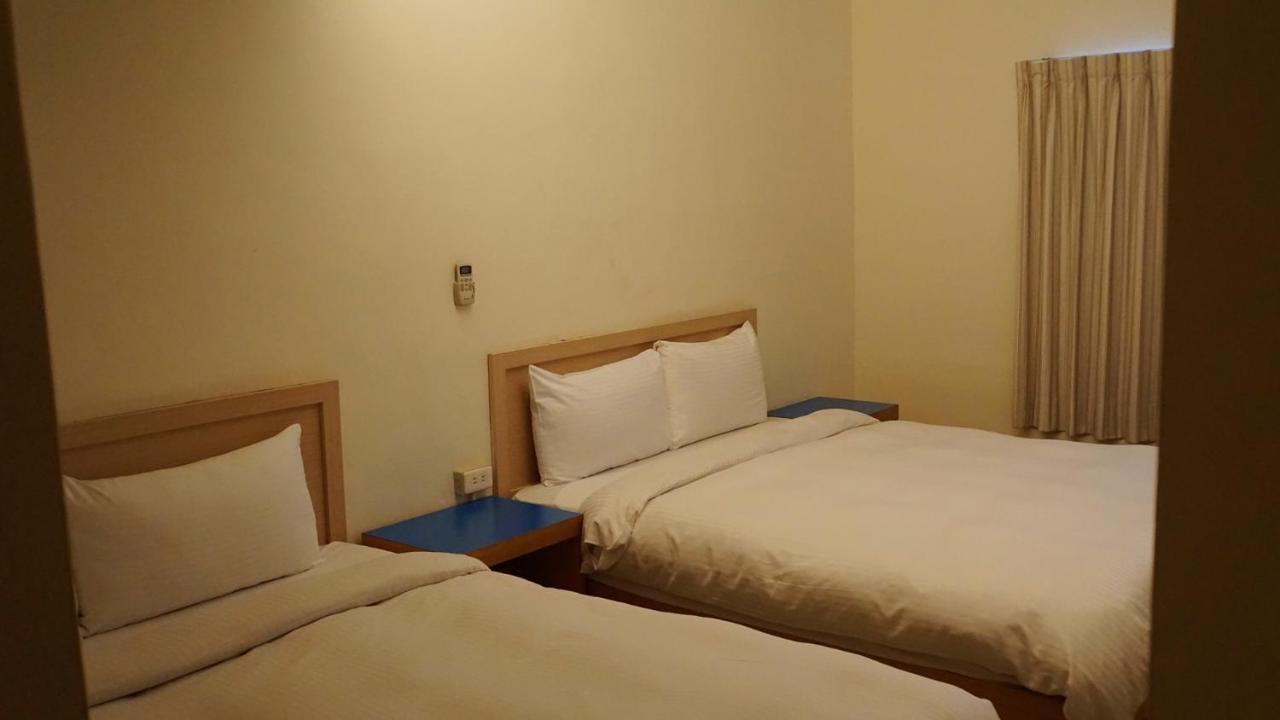 Hwa Hong Hotel Каосюн Екстериор снимка